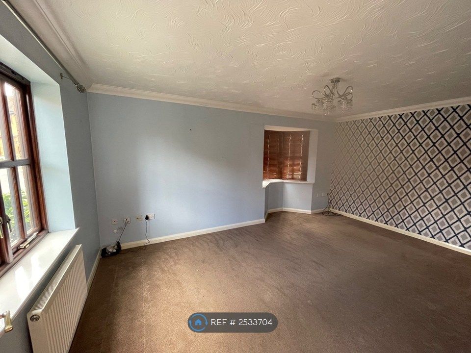 Property photo 2 of 19 Living Room View 1