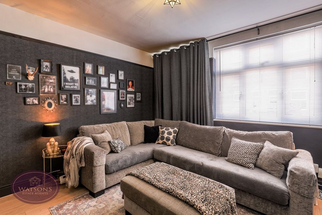 Property photo 3 of 25