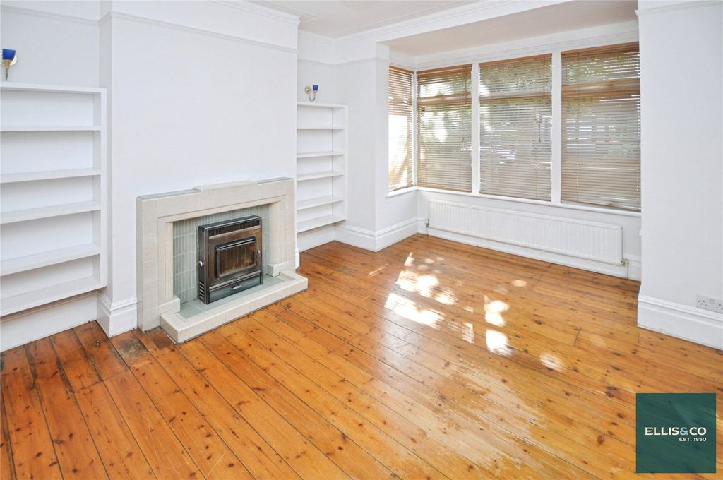 Property photo 2 of 12 Picture No. 28
