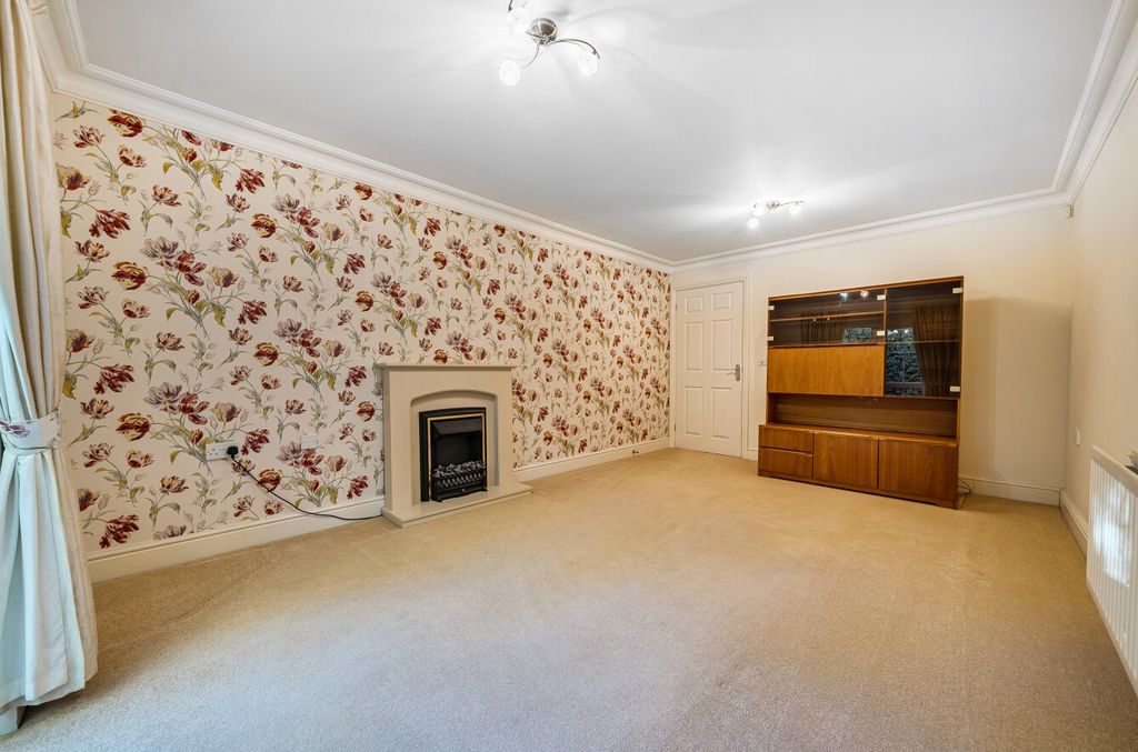 Property photo 3 of 12 1374076-13-6900E0...