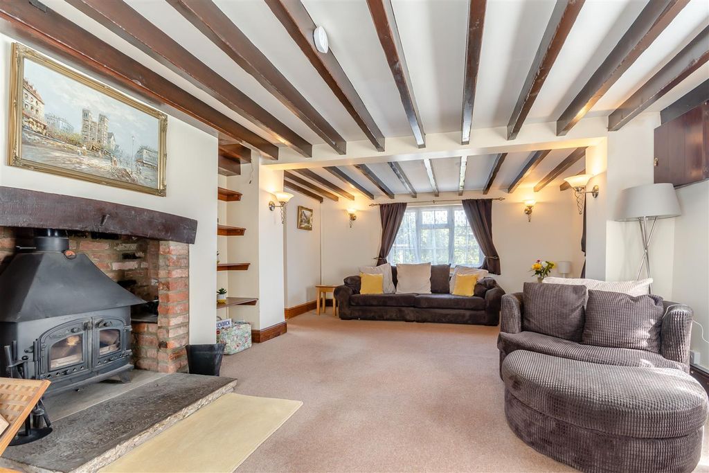 Property photo 3 of 33