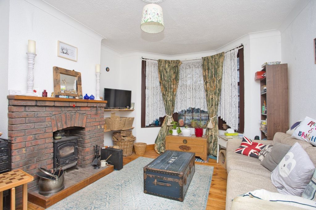 Property photo 2 of 16 Picture 2