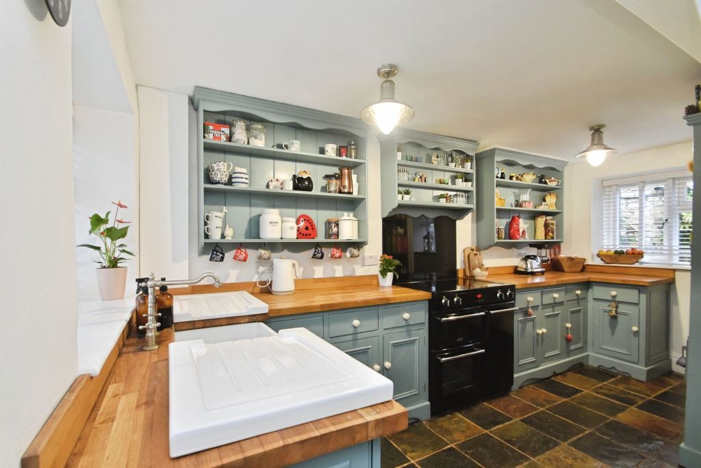 Property photo 3 of 30