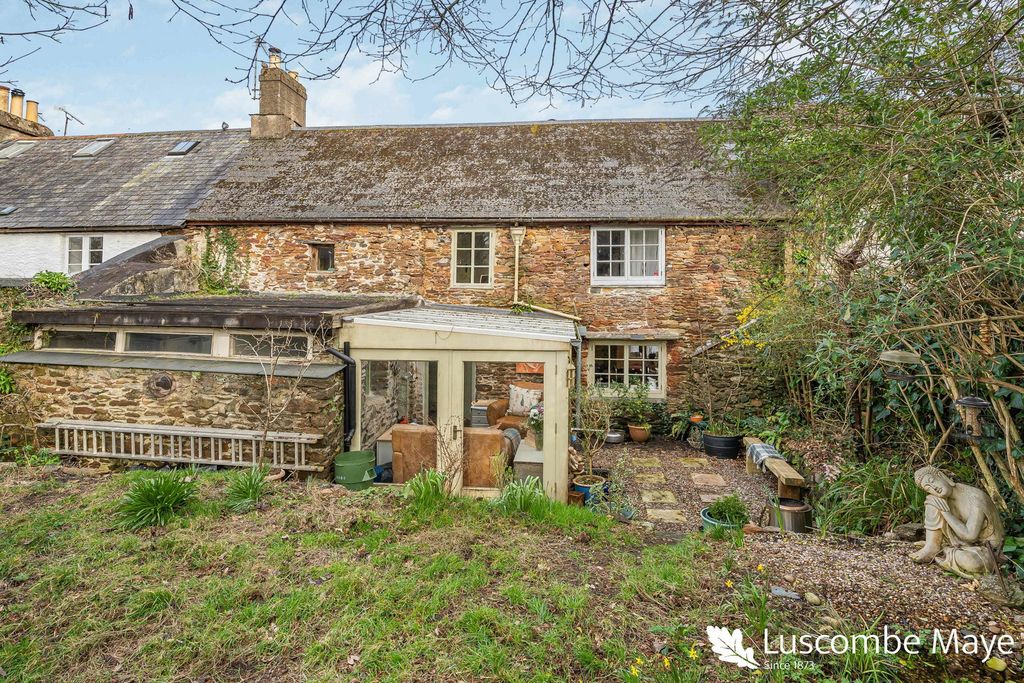 Property photo 1 of 19