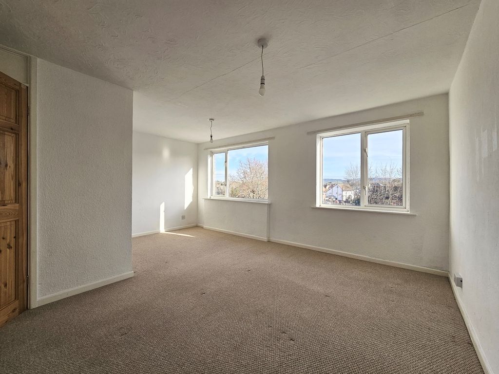 Property photo 3 of 5 Photo 2