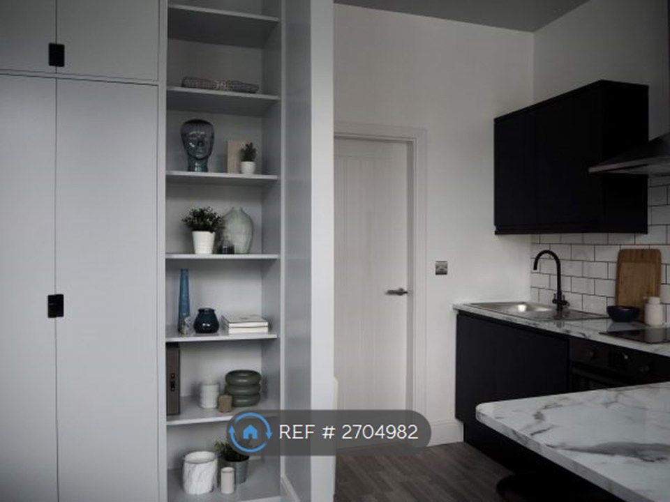 Property photo 1 of 3