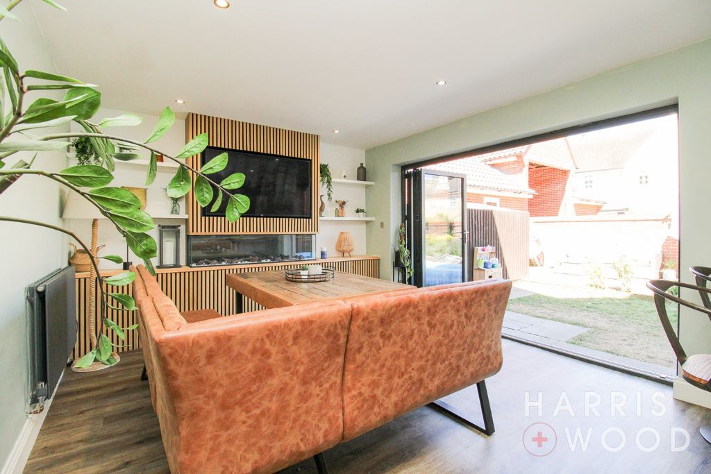 Property photo 2 of 34 4331624