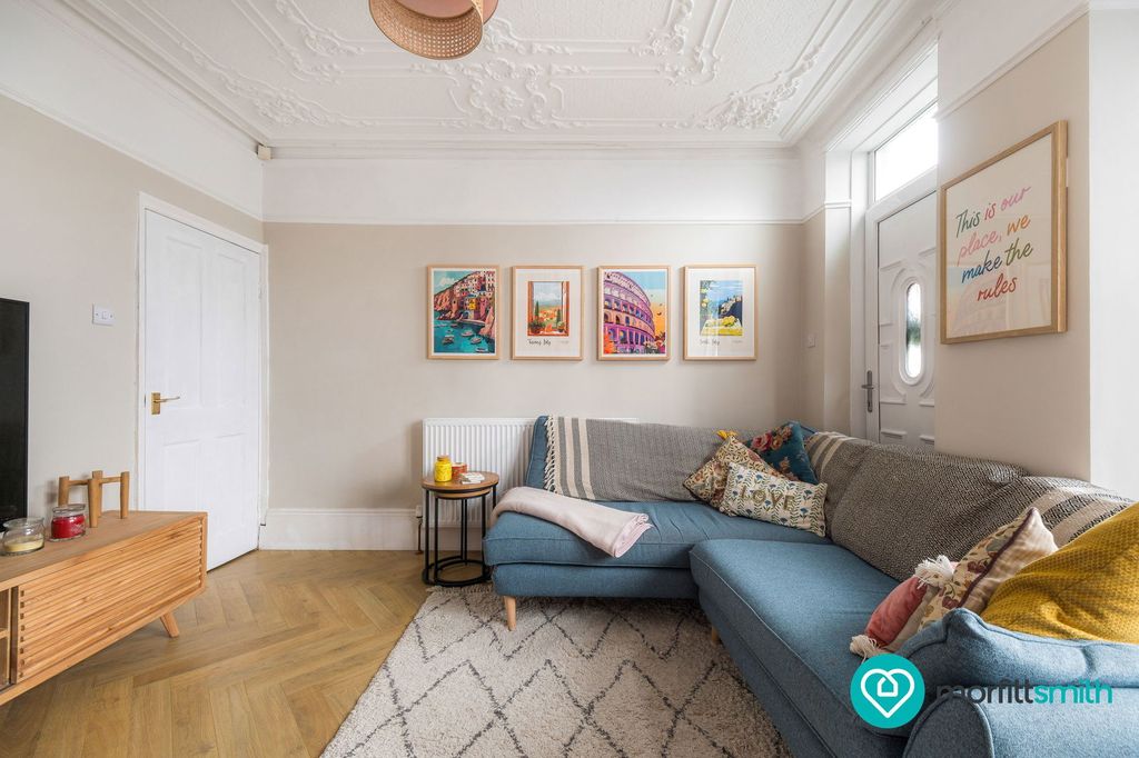 Property photo 2 of 22