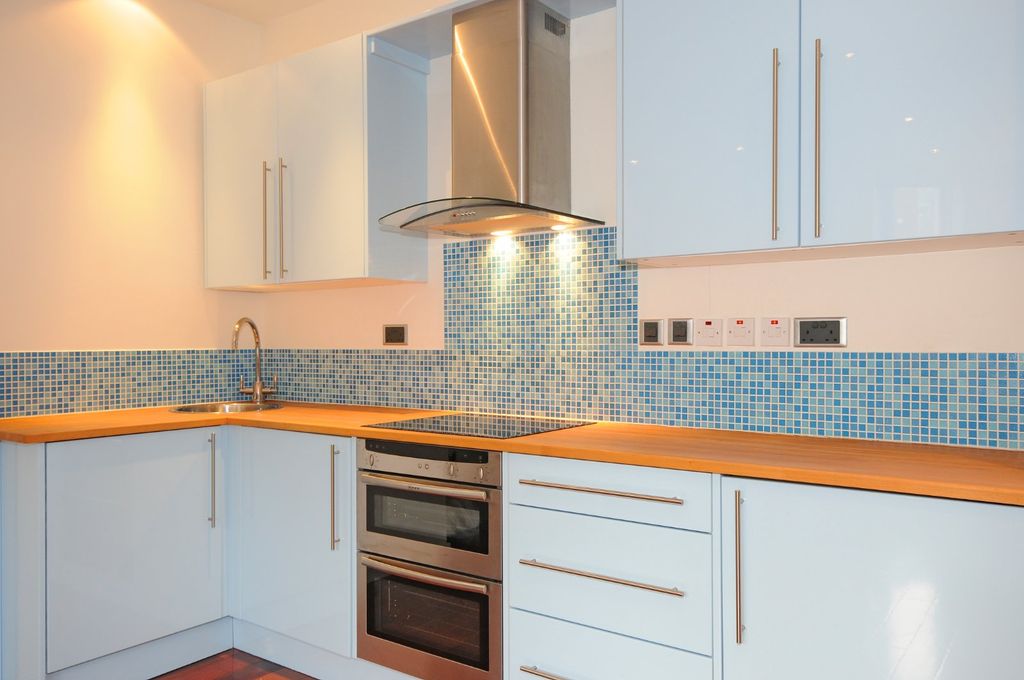 Property photo 1 of 5 Kitchen