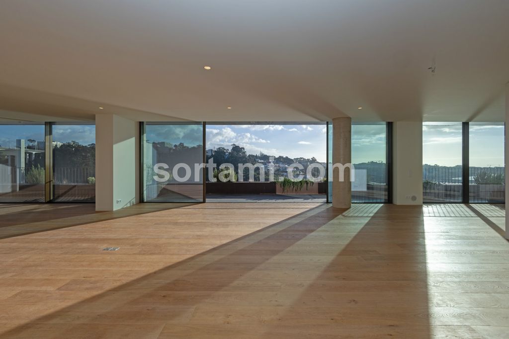 Property photo 2 of 53