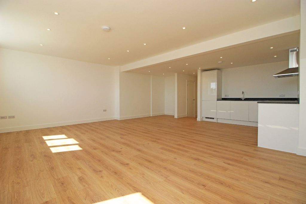 Property photo 3 of 20 Picture No. 15