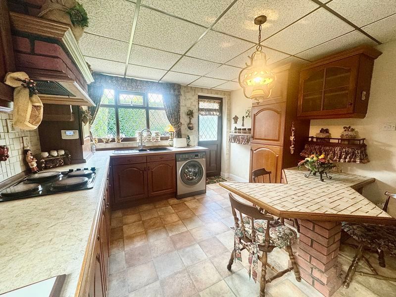 Property photo 2 of 17 Kitchen