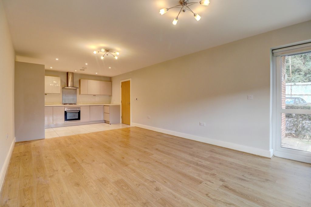 Property photo 2 of 11 Picture No. 08