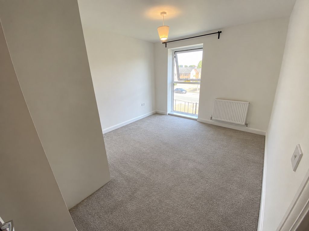 Property photo 3 of 6