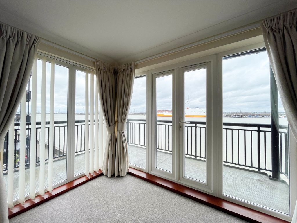 Property photo 3 of 16 4011544