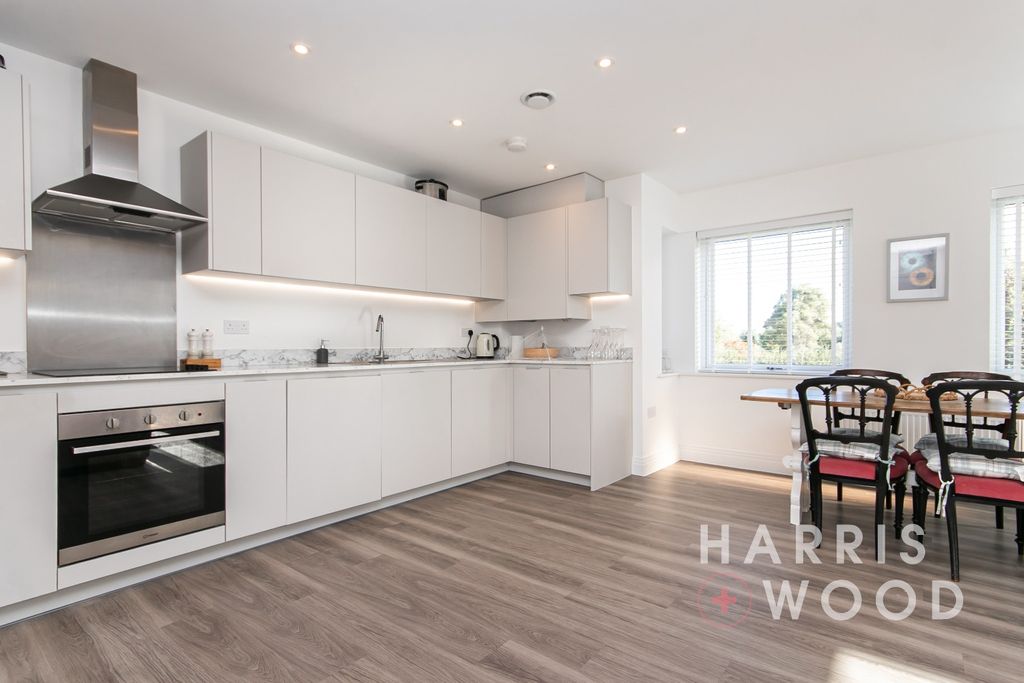 Property photo 2 of 21 4556402