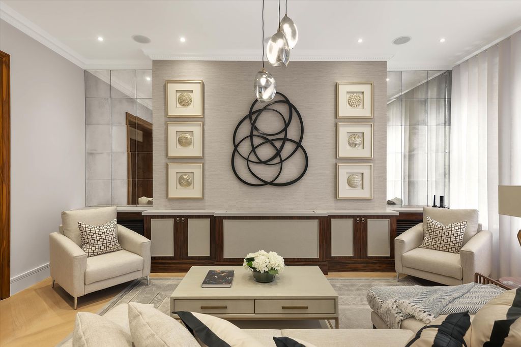 Property photo 2 of 12 Image