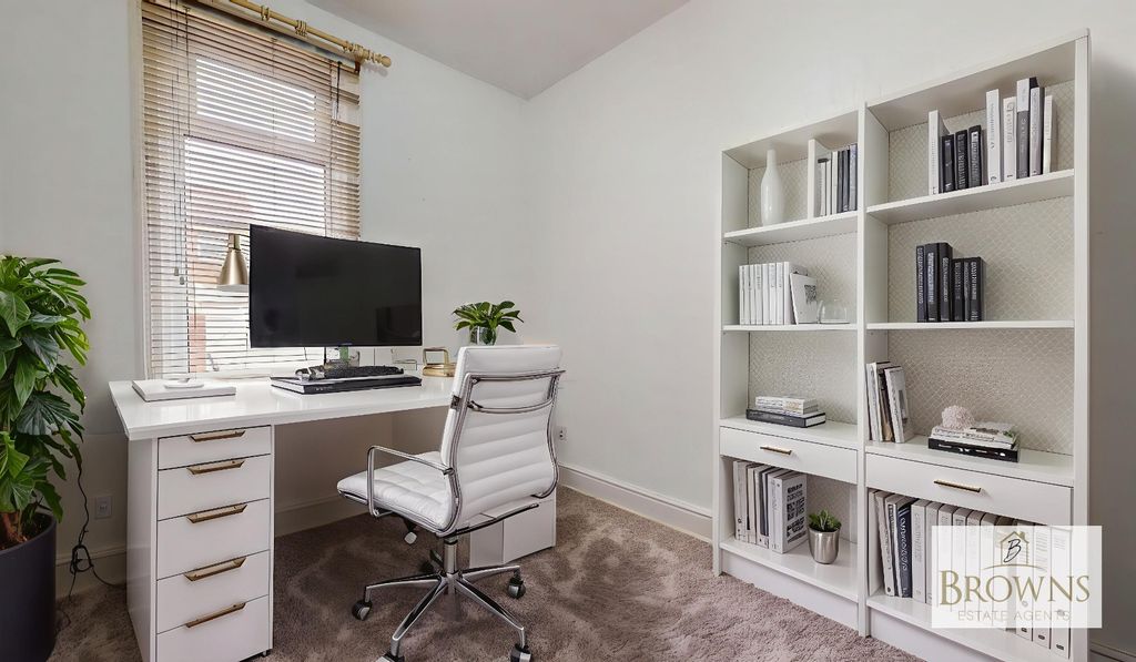 Property photo 3 of 19 4581169