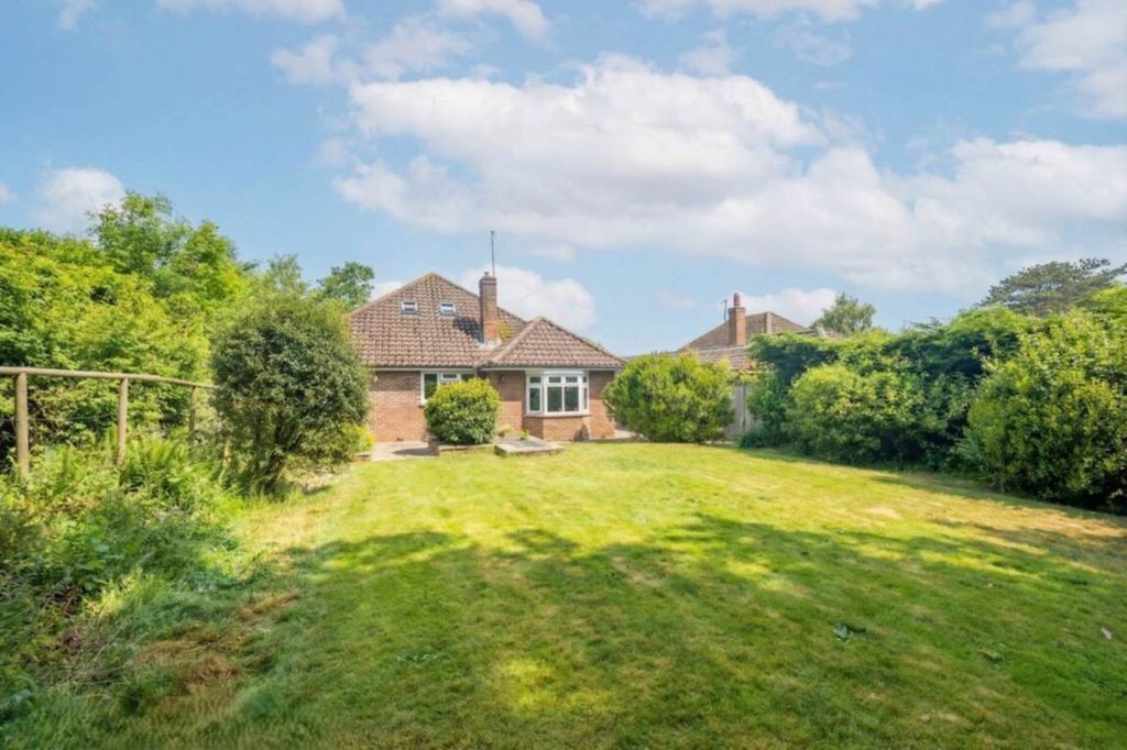 Property photo 2 of 22