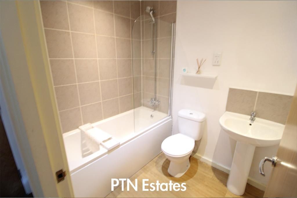 Property photo 3 of 3 Bathroom.Jpg