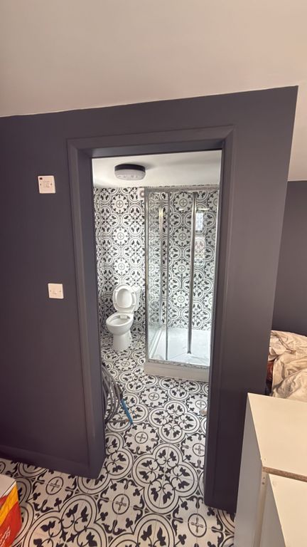 Property photo 1 of 4 Newly Built Studio Flat With Seperate Entrance- Â£1100