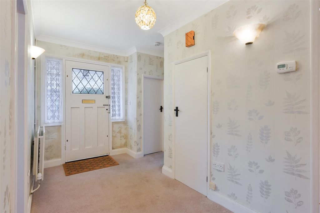 Property photo 3 of 20 Garlichill Road