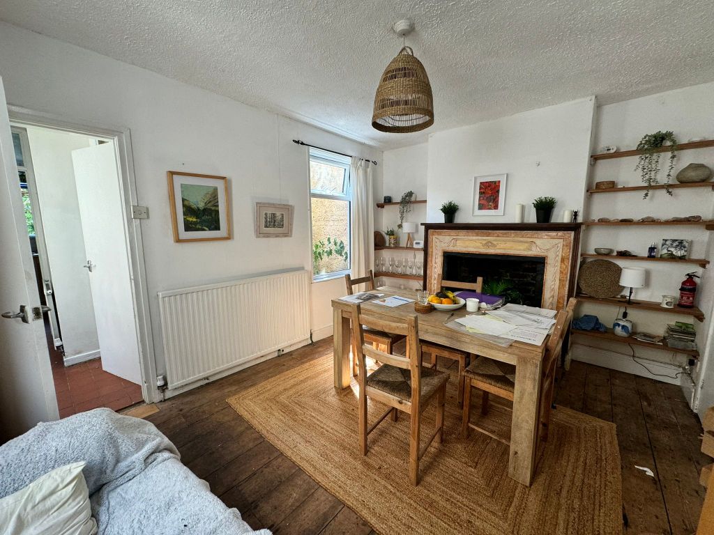 Property photo 3 of 11 Dining Room