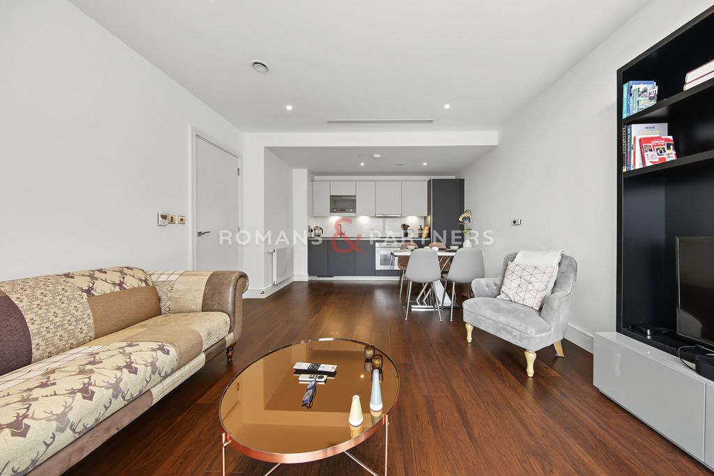 Property photo 3 of 12