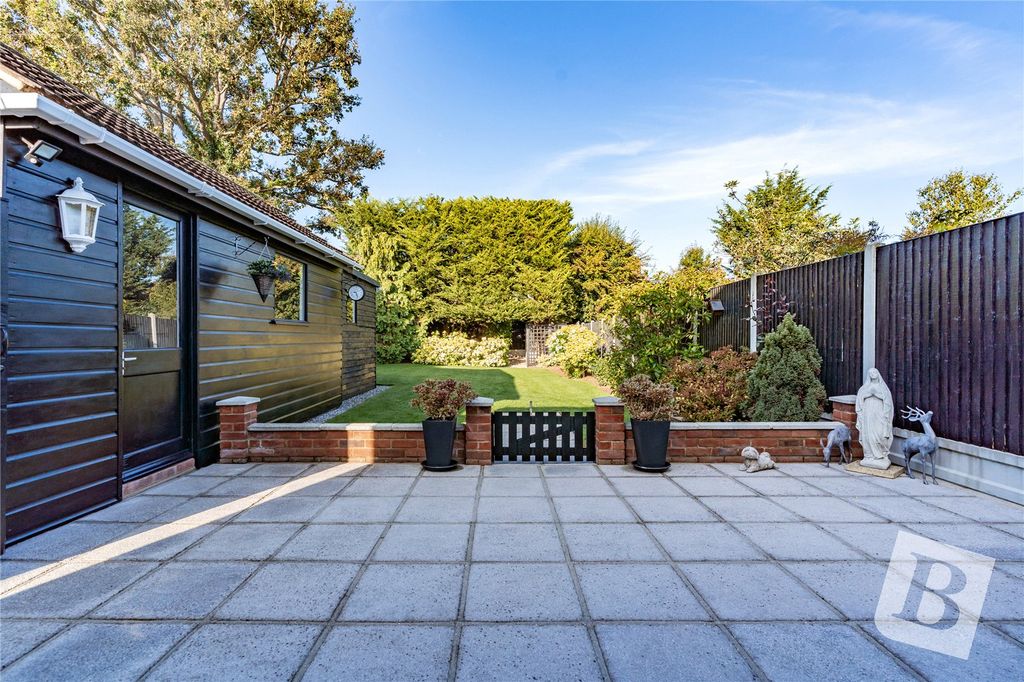 Property photo 1 of 20 Rear Garden