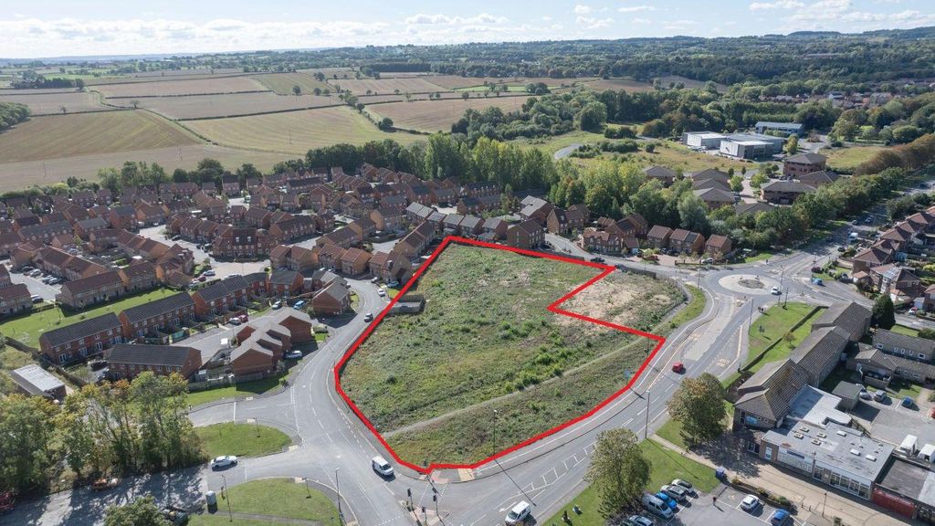 Property photo 3 of 3 Colburn-04 Red Lined.Jpg