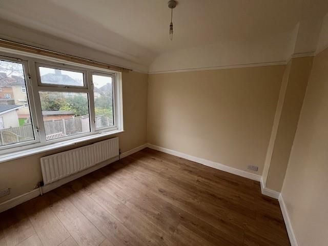 Property photo 3 of 8 Bedroom 2.Jpg