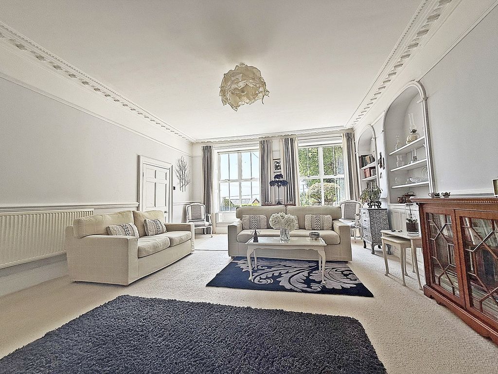Property photo 3 of 40 Drawing Room