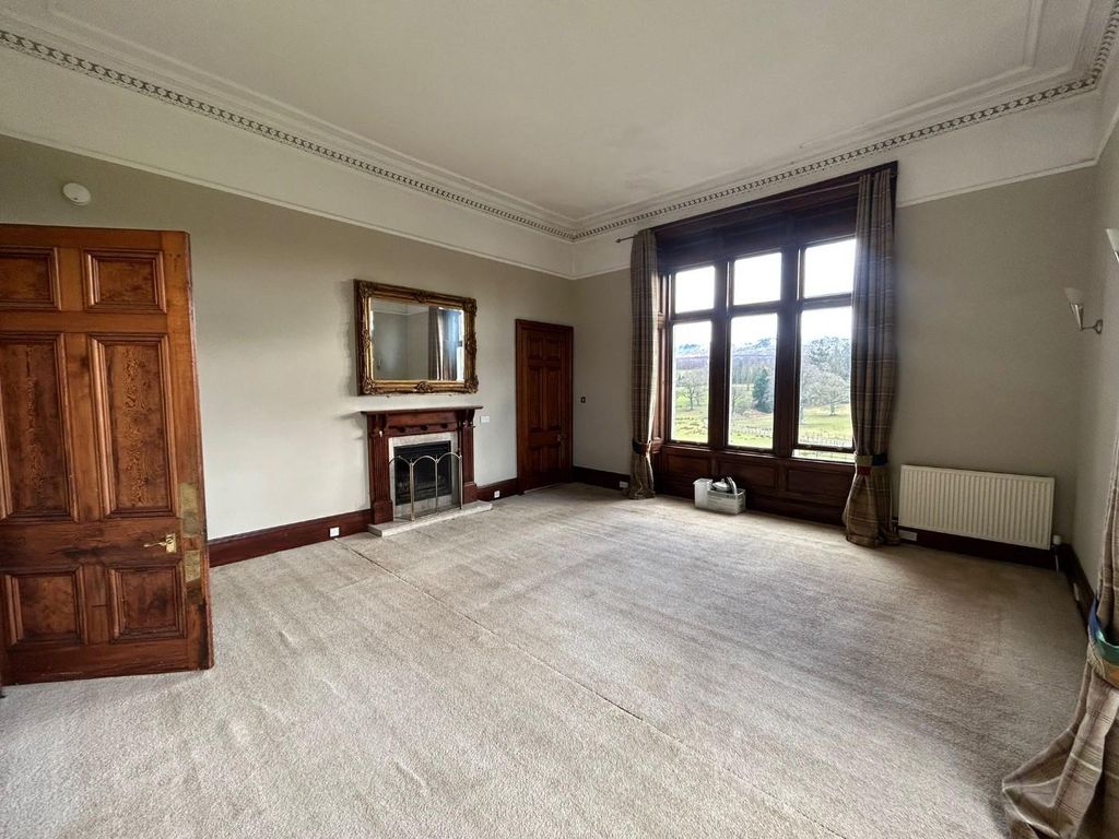 Property photo 3 of 30