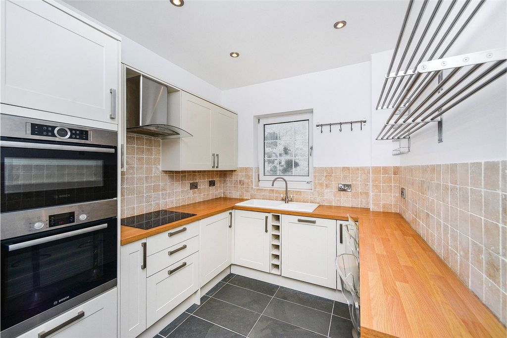 Property photo 3 of 11 Picture No. 02