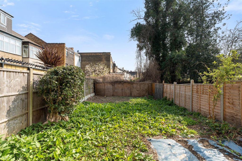 Property photo 3 of 10