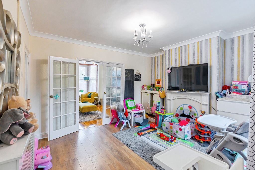 Property photo 3 of 12