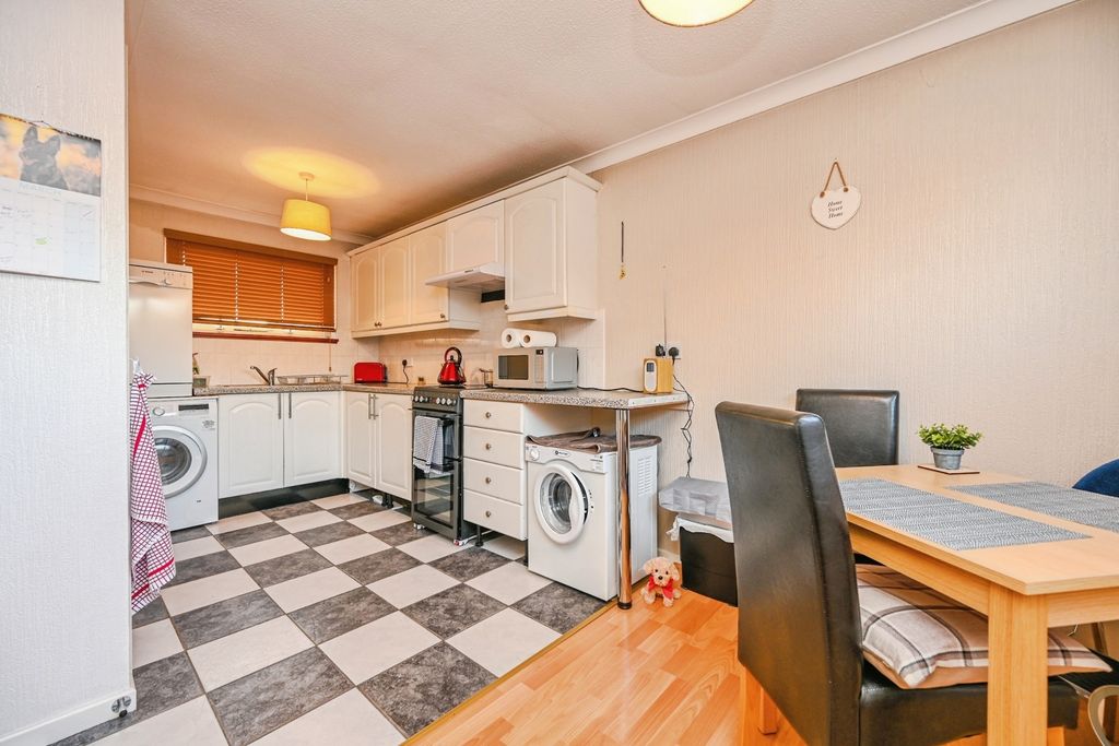 Property photo 3 of 11 Pbox-Img.Jpg