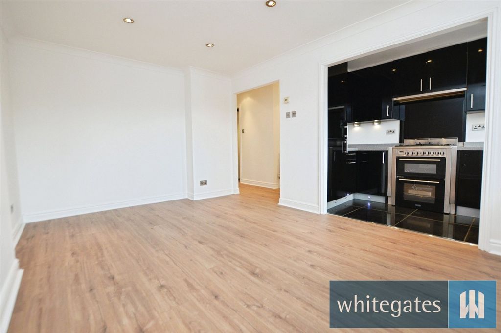Property photo 3 of 8 Picture No. 06