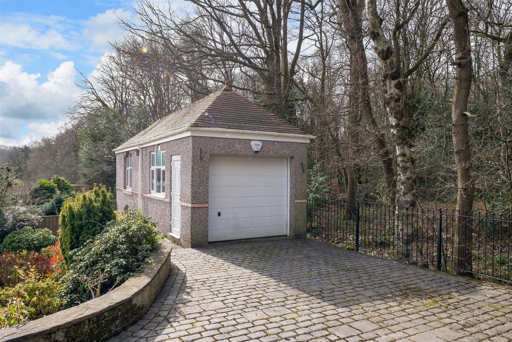 Property photo 3 of 45 Untitled (12 Of 43).Jpg