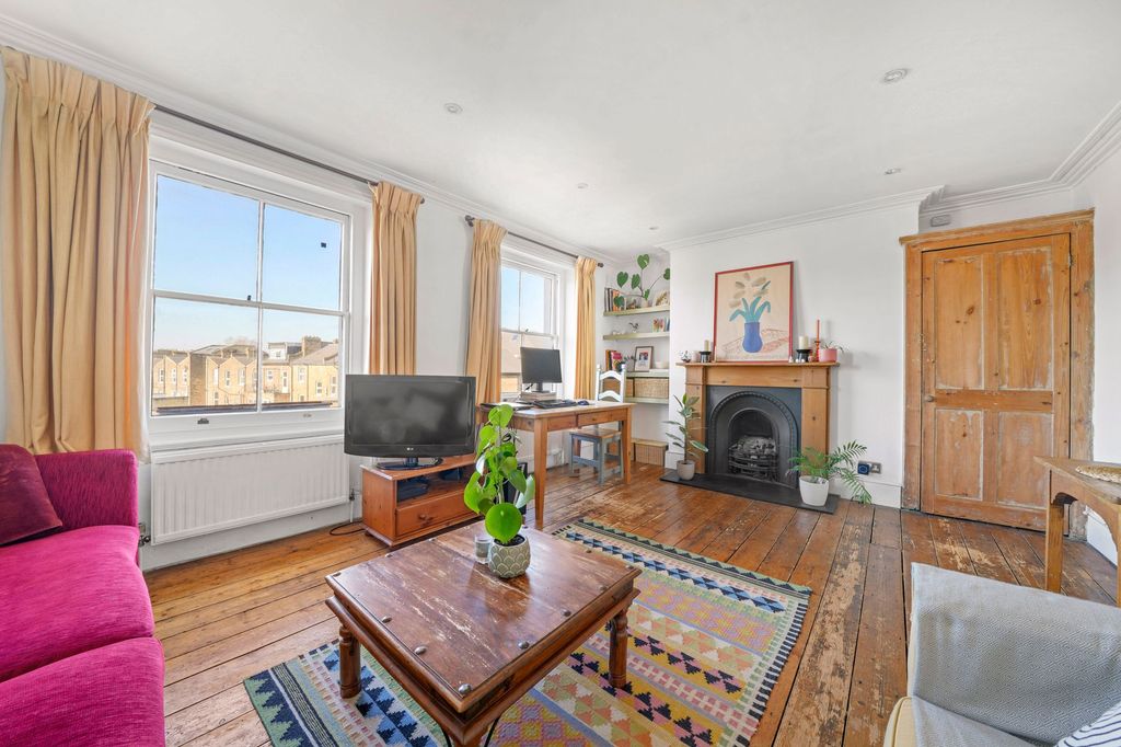 Property photo 2 of 17