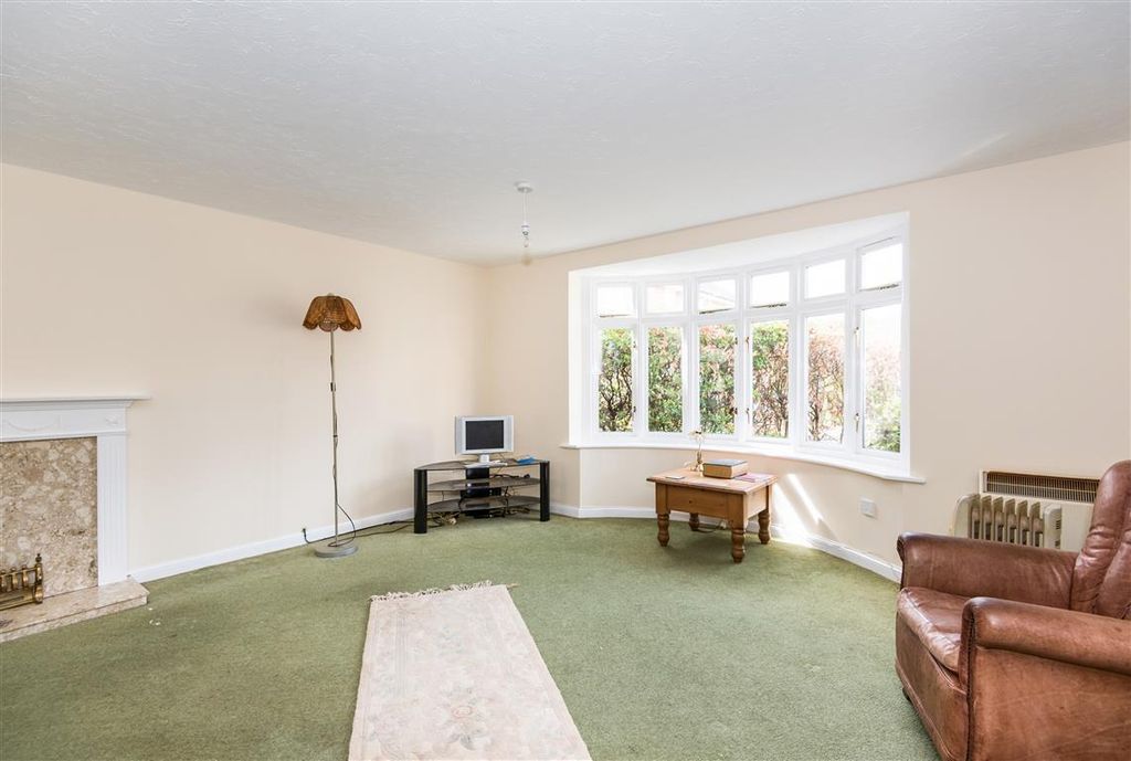 Property photo 3 of 12 Living Room