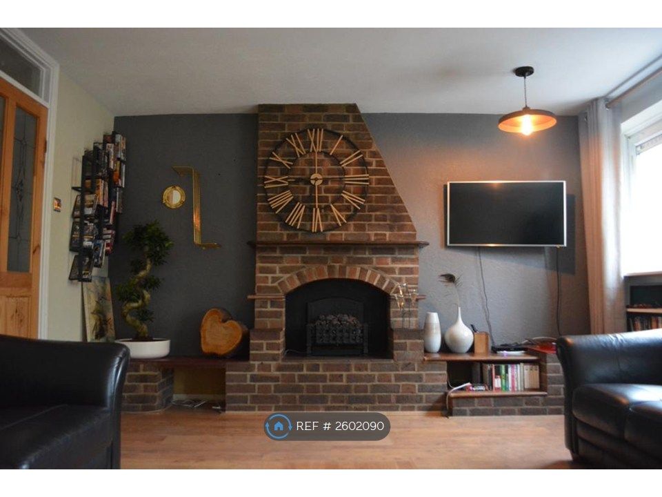 Property photo 1 of 25 Living Room 1