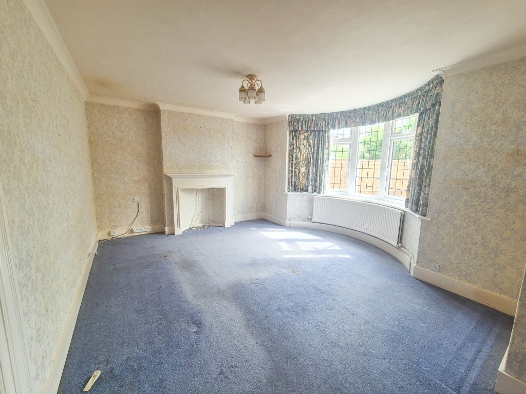 Property photo 3 of 32
