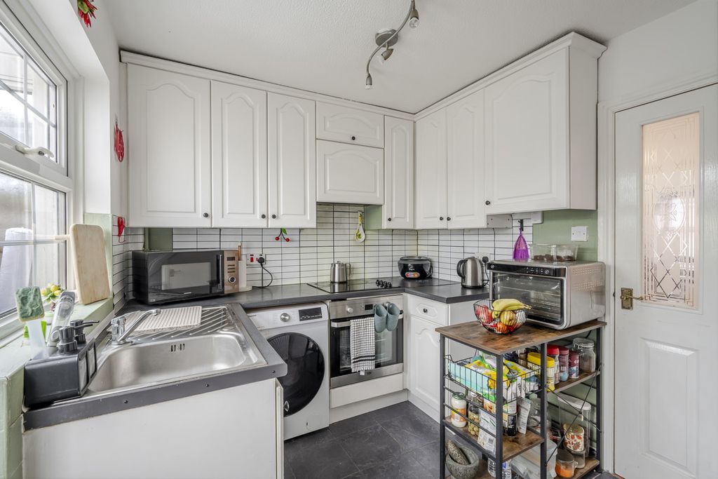 Property photo 3 of 19