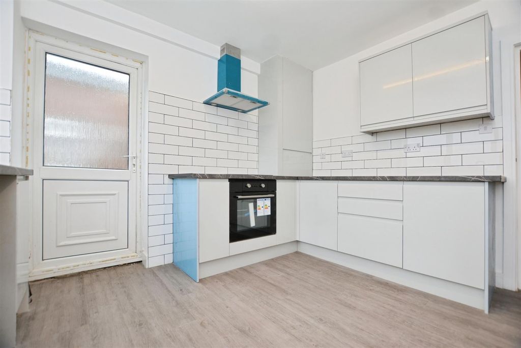 Property photo 2 of 8 F2430Db9-Dsc_0002.Jpg