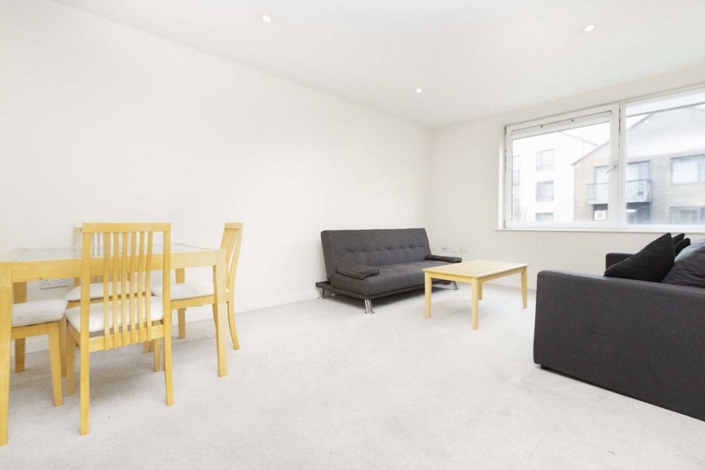 Property photo 2 of 4