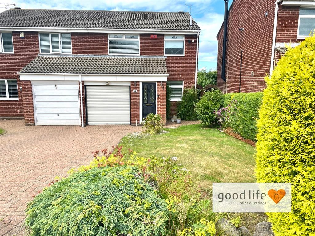 Property photo 1 of 15 20250617_140625089_Ios47Bishopsway.Jpg