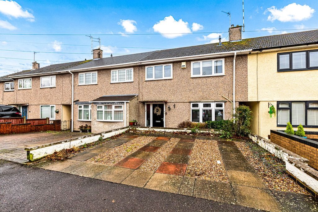 Property photo 2 of 16