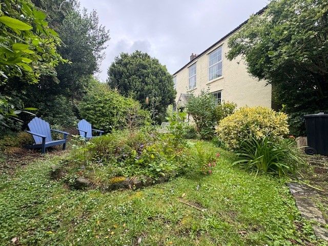 Property photo 2 of 13 Garden