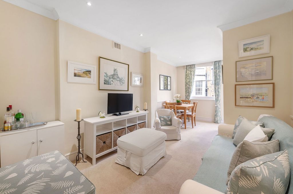 Property photo 1 of 31